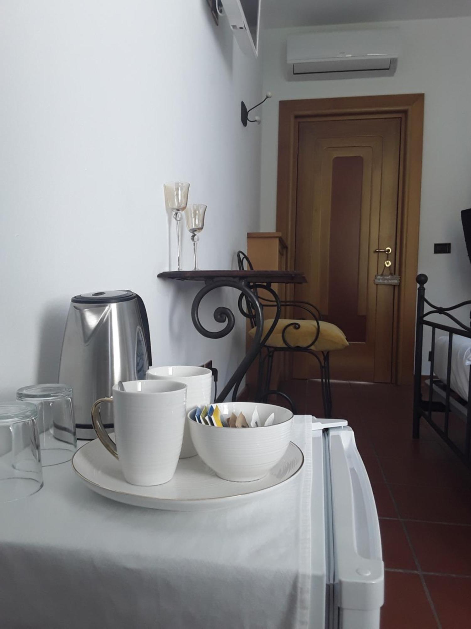 Villa Degli Olivi Relais Torbole Sul Garda Eksteriør billede